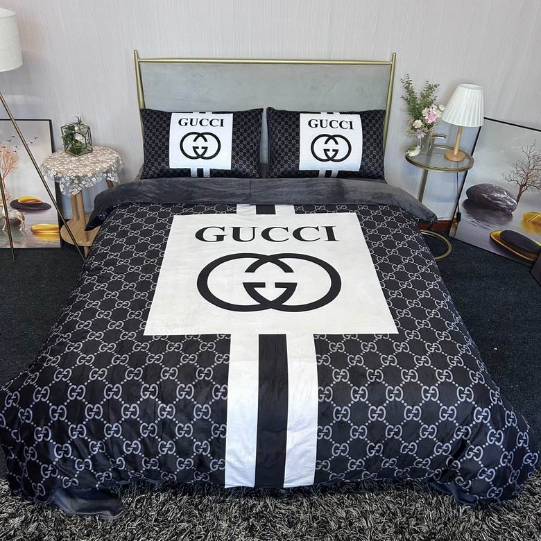 Gucci 2.0x2.3m 29